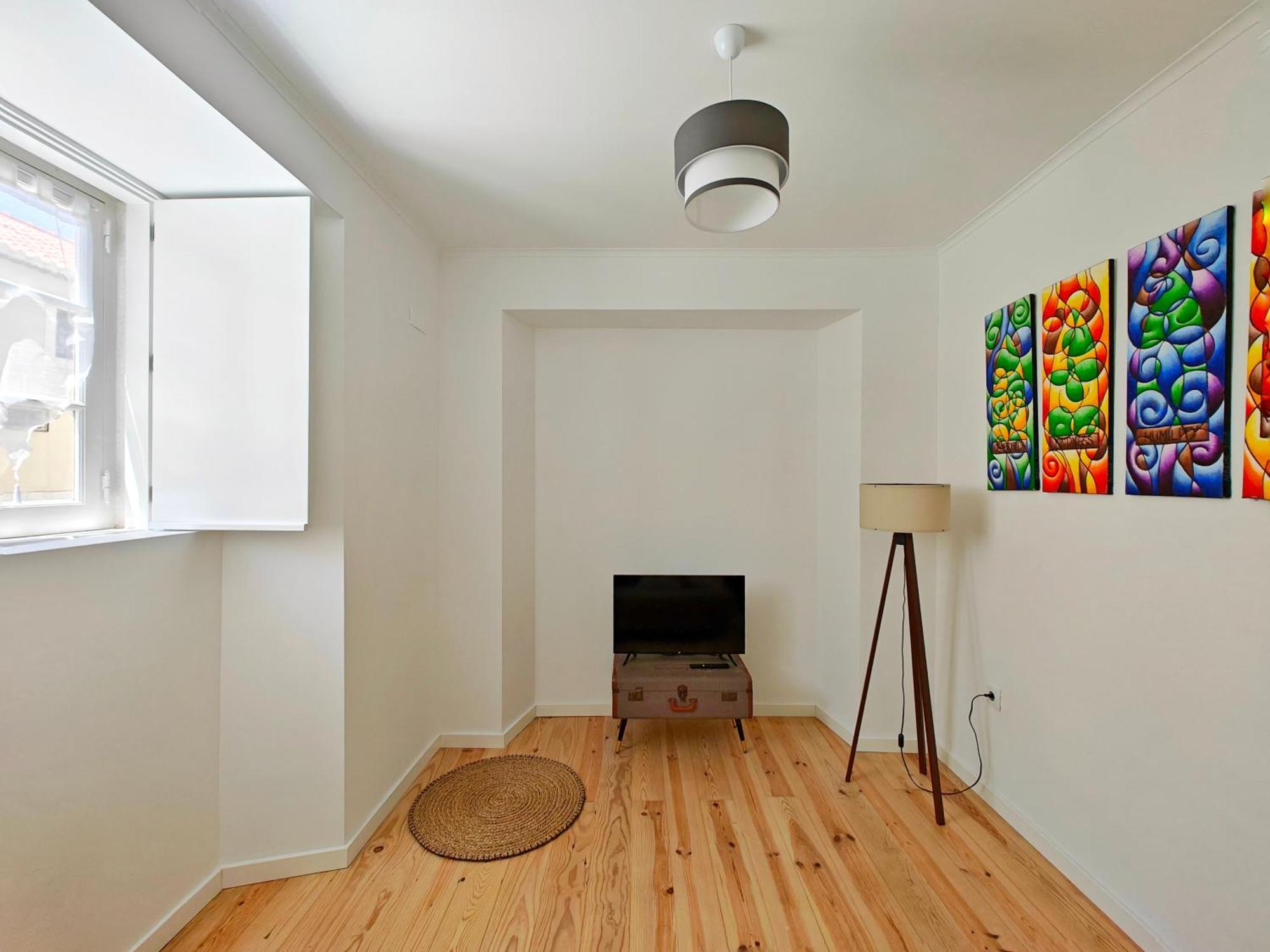 Apartment Carnide 1913 E - 1br *